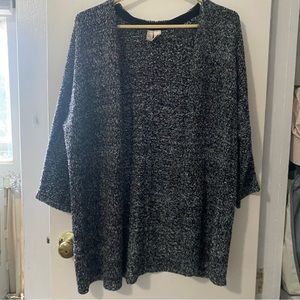 Quarter sleeve cardigan